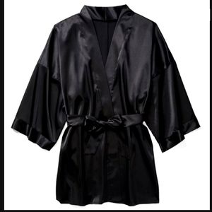 Robes, size OX, color Black,